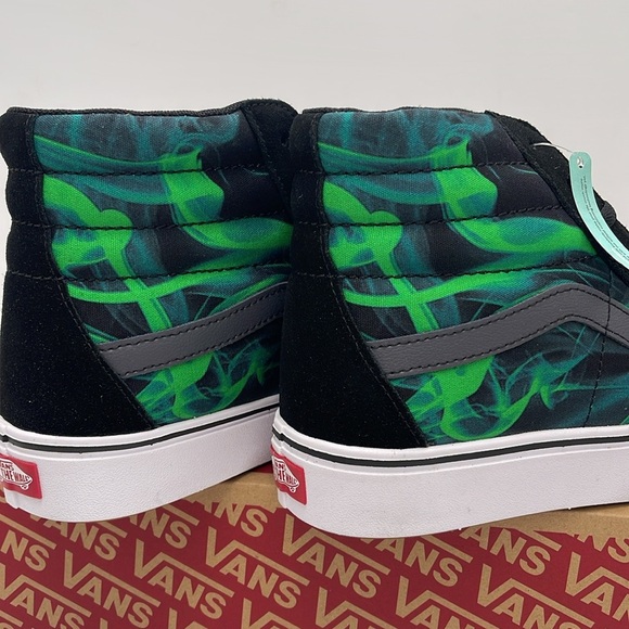 Vans Men’s Comfycush Sk8-After Dark Black/Green
VN0A7TNOYJ7
Sneakers - Picture 15 of 16